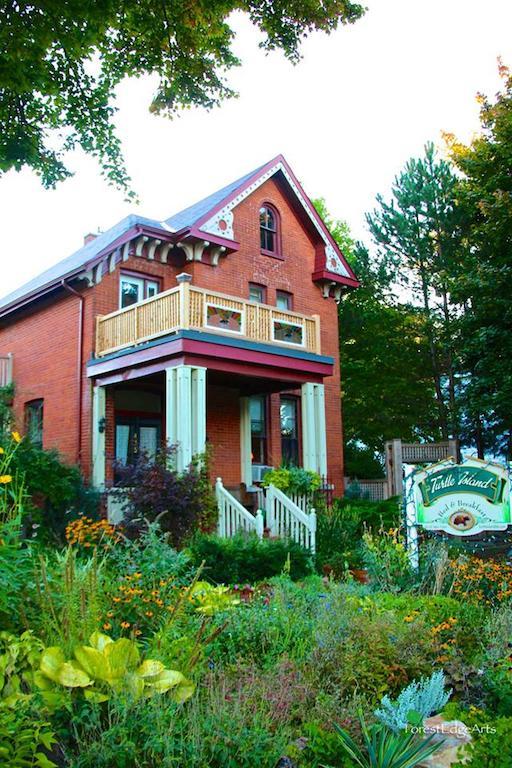 Turtle Island Bed And Breakfast Gananoque Buitenkant foto
